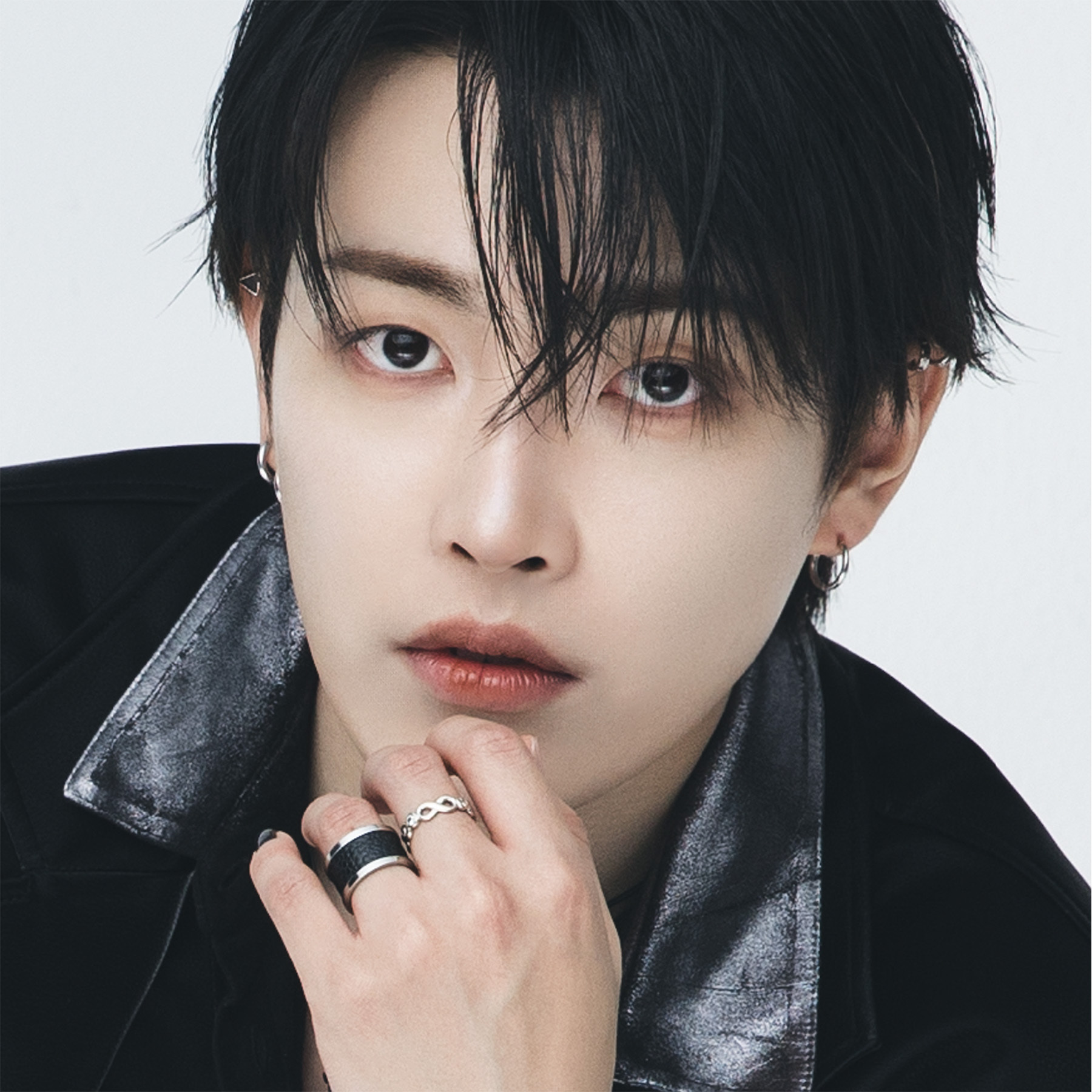 ホンジュン ATEEZ アチズ ATEEZホンジュン「Zipper」表紙に登場、90年代の原宿ストリート